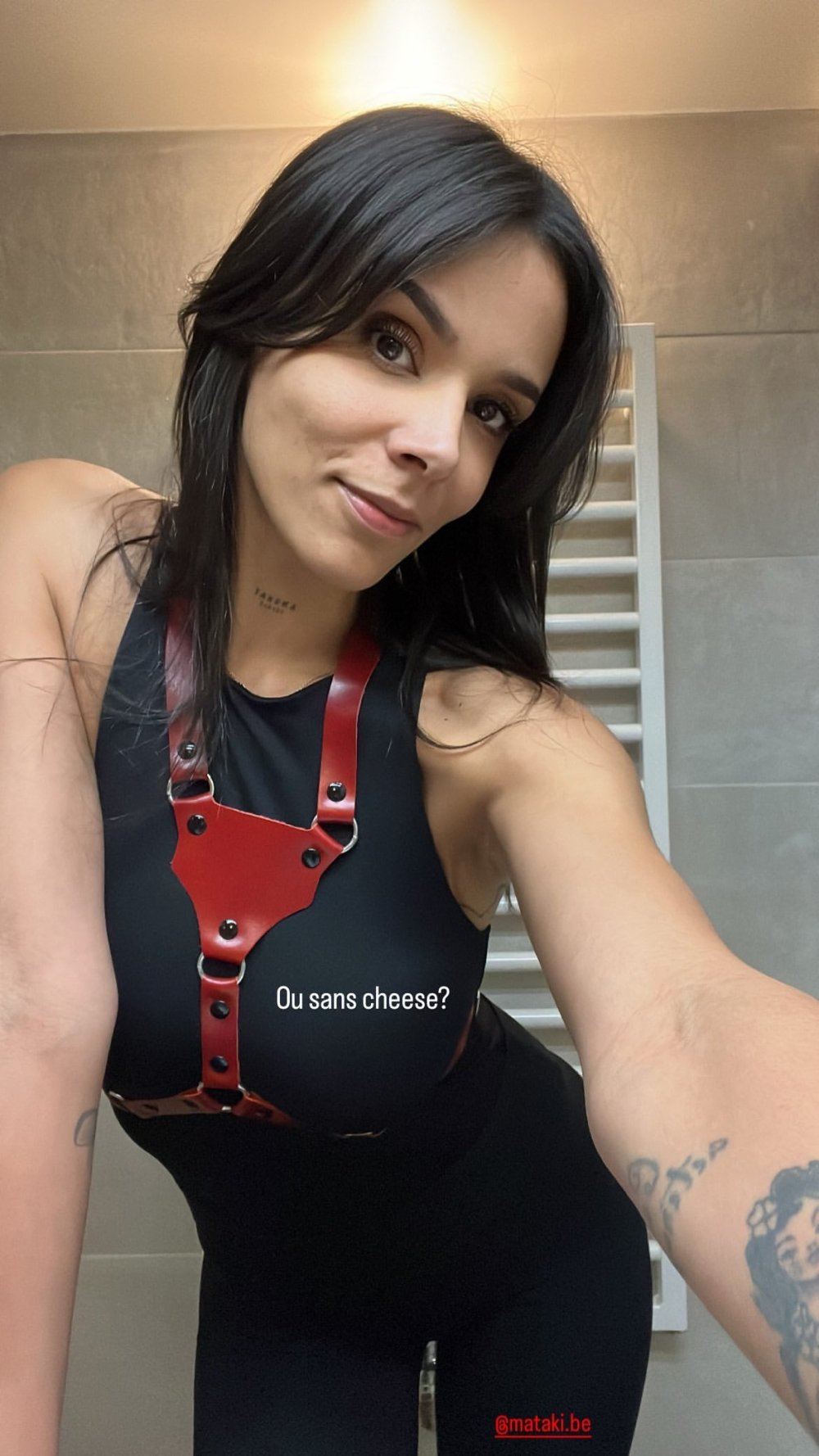 instashym_story_3067089143498118537_20049478.jpg