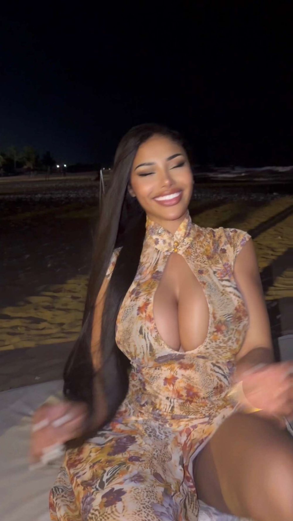 @tootatis80 - R⤓Download.jpeg