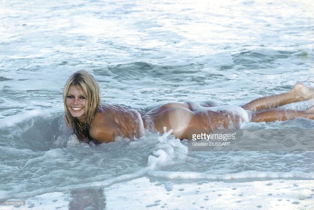 Brigitte Bardot Nue Naked 22.jpg