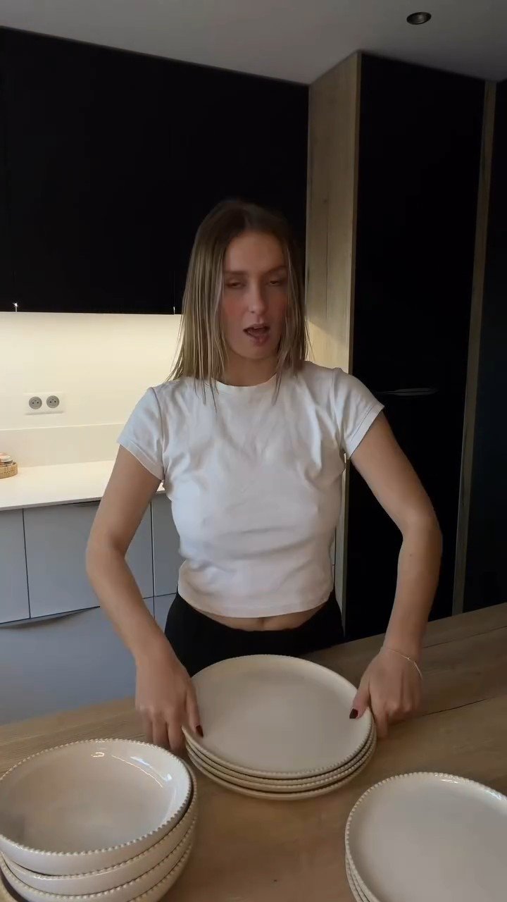 Gâter ma famille avec de petites attentions Set vaisselle 12 pièces en grès carrefour home à 2...jpg