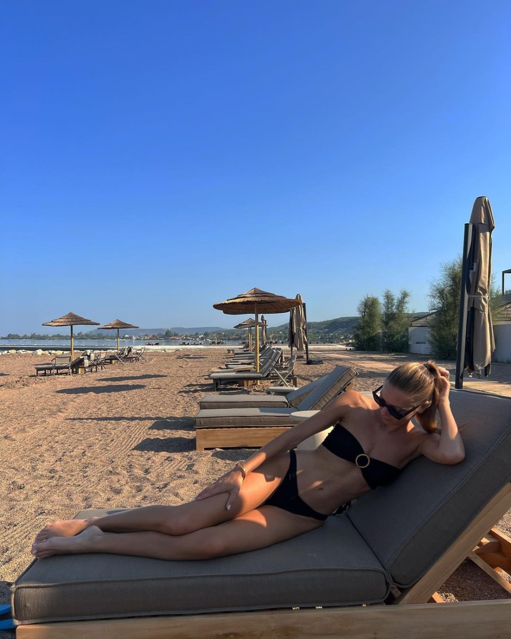 Amandine Petit Sexy 16.jpg