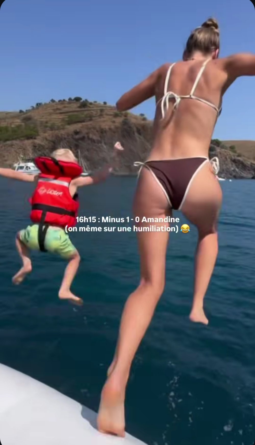 Amandine Petit Sexy 36.jpg