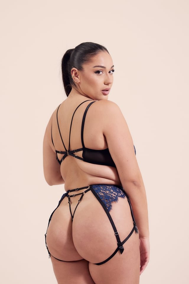 melissa-amneris-v0-e1i2orx25kae1 (1).jpg