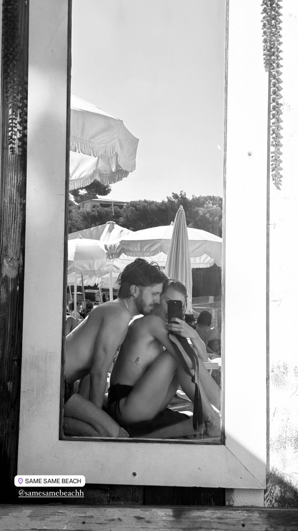 Fiona Deshayes Sexy 68.jpg