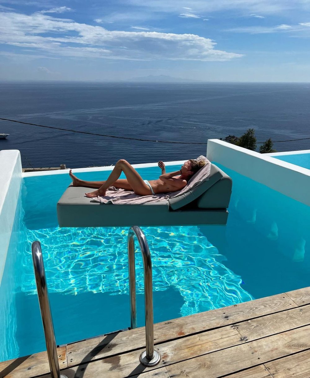 Fiona Deshayes Sexy 42.jpg