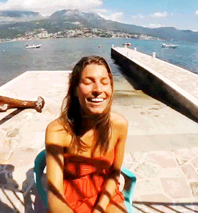 laury_thilleman_challange_sexy.gif