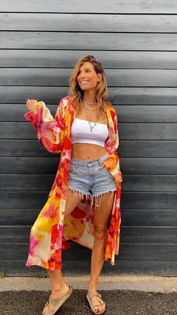 Laury_Thilleman_sexy_parisienne_et_alors_mode_sexy_mince_gros_seins_1.jpg