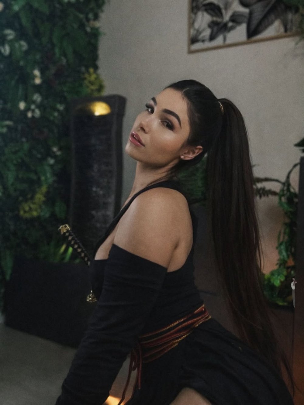 Unposted ❌ - Ma mère se cache dans toutes mes photos Commente « 👍 » si tu l’as trouvée ! #insta.jpg