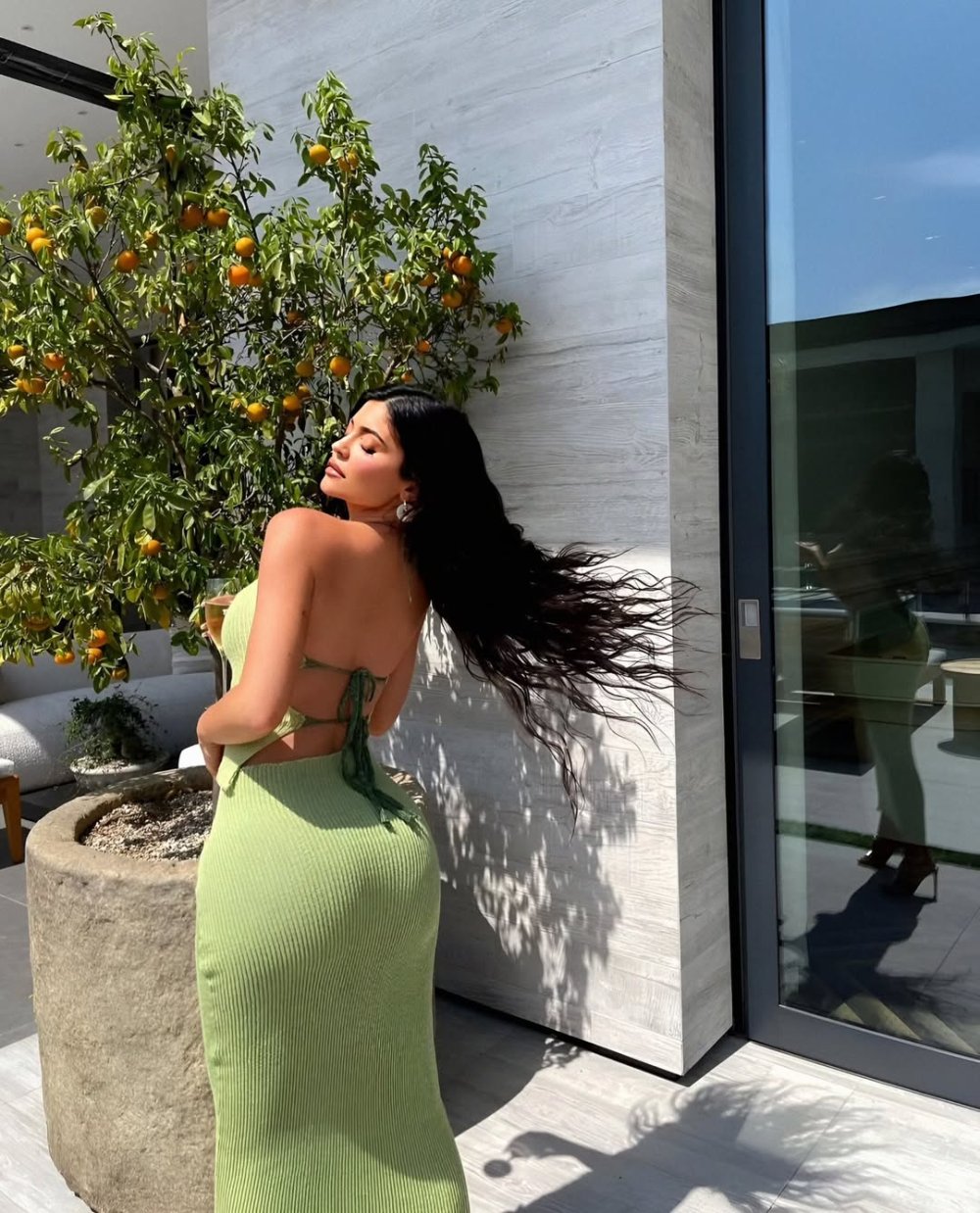 💚Follow us for more !@kyliejenner.heic (3).jpg