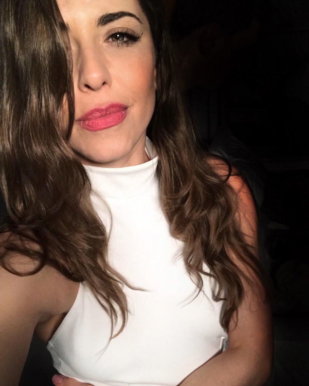 erikasanzmoreno_20180403_p_1749231300765019074_1_1749231300765019074.jpg