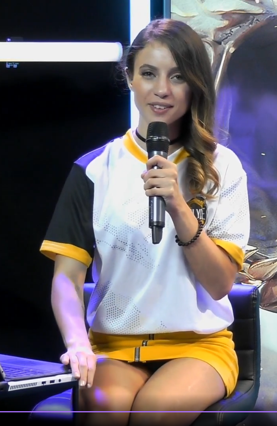 Laure Bulii Valee 02.png