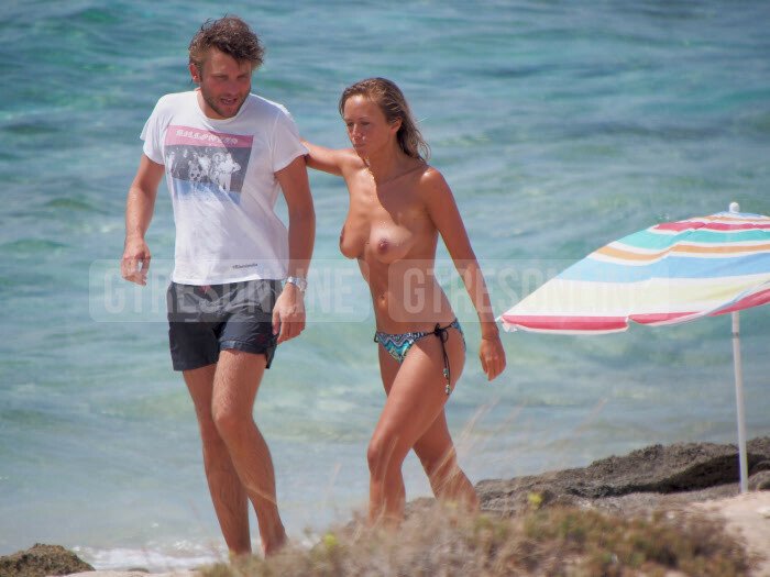 Enora Malagre Topless 22.jpg