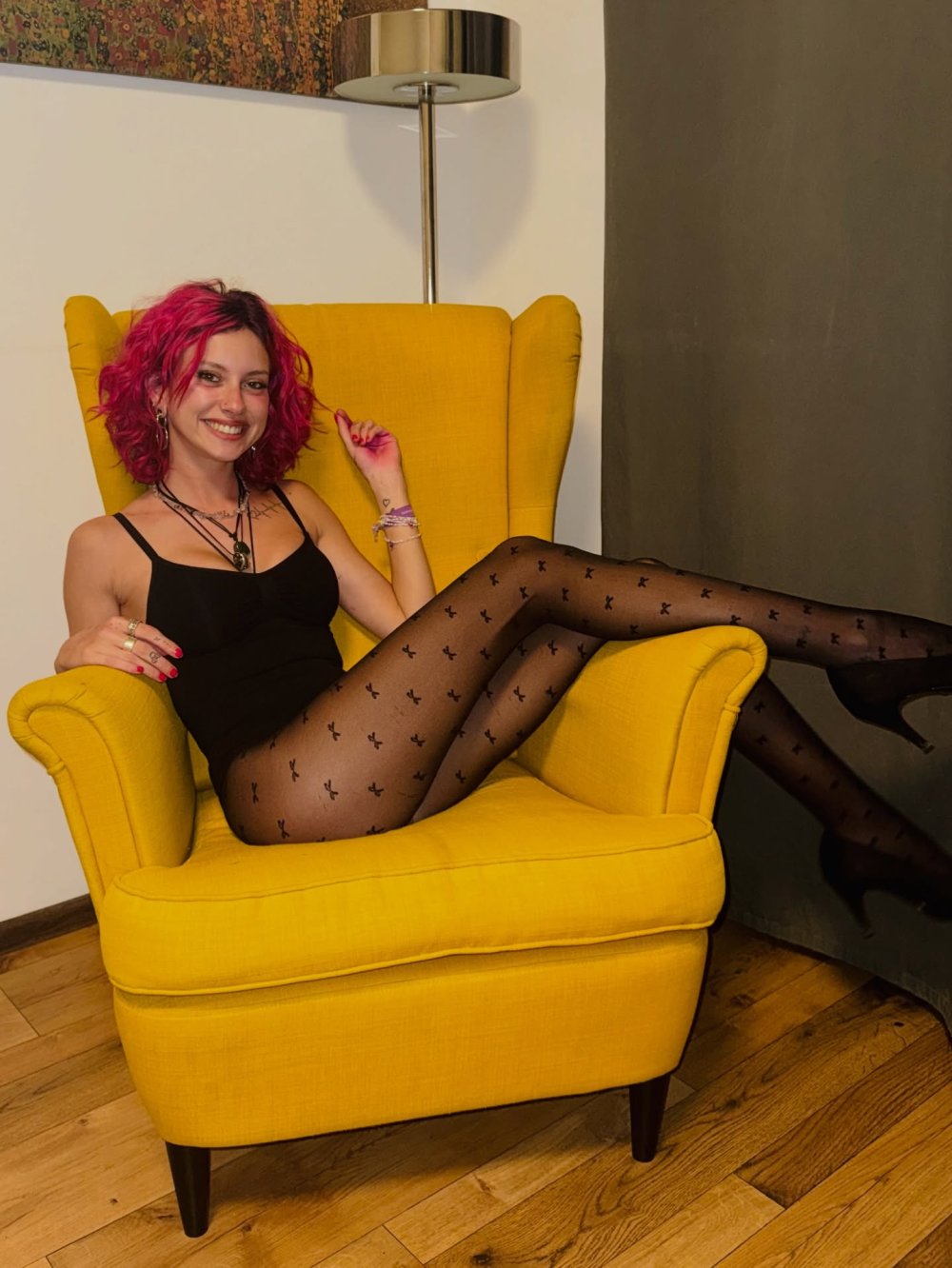 Melanie Jasmin (@jazzz_mel_x683.jpg