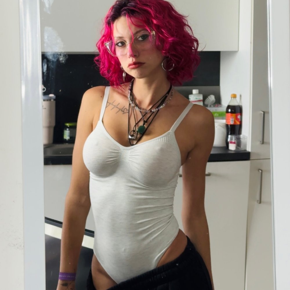 Melanie Jasmin (@jazzz_mel_x685.jpg