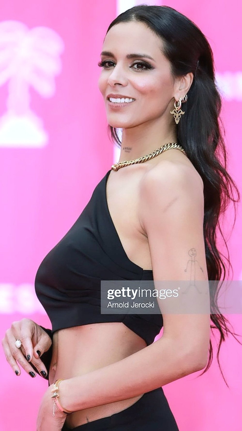 instashym_20230418_STORIES_3083542175601527134_3_3083542455982362734.jpg