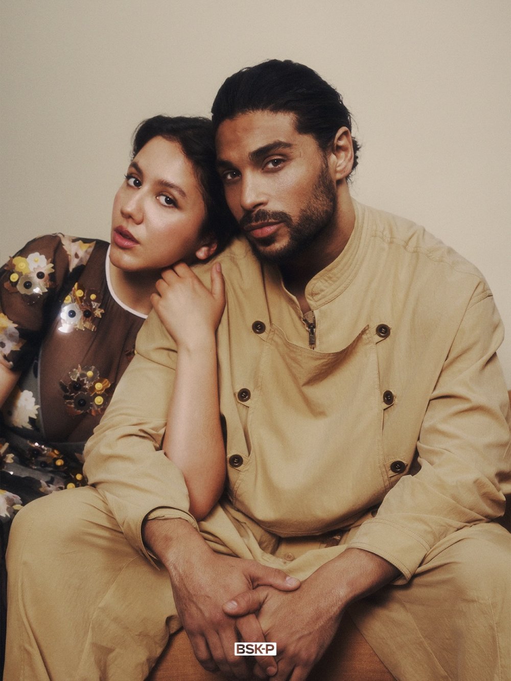 🧨 Anaïde Rozam et Nassim Lyes en cover de Booska-p !Pour la sortie du film Bagarre, les deux a...jpg