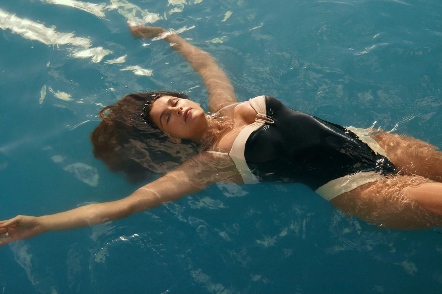 Laetitia_Casta_for_Calzedonia_Campaign_-_2026_0012.jpg