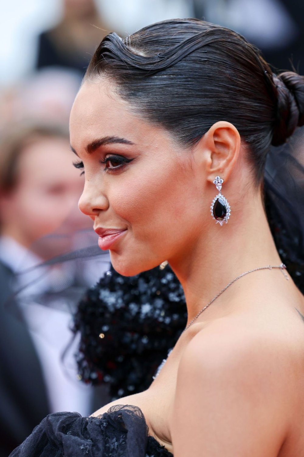 nabilla-benattia-killers-of-the-flower-moon-red-carpet-at-cannes-film-festival-05-20-2023-14.jpg