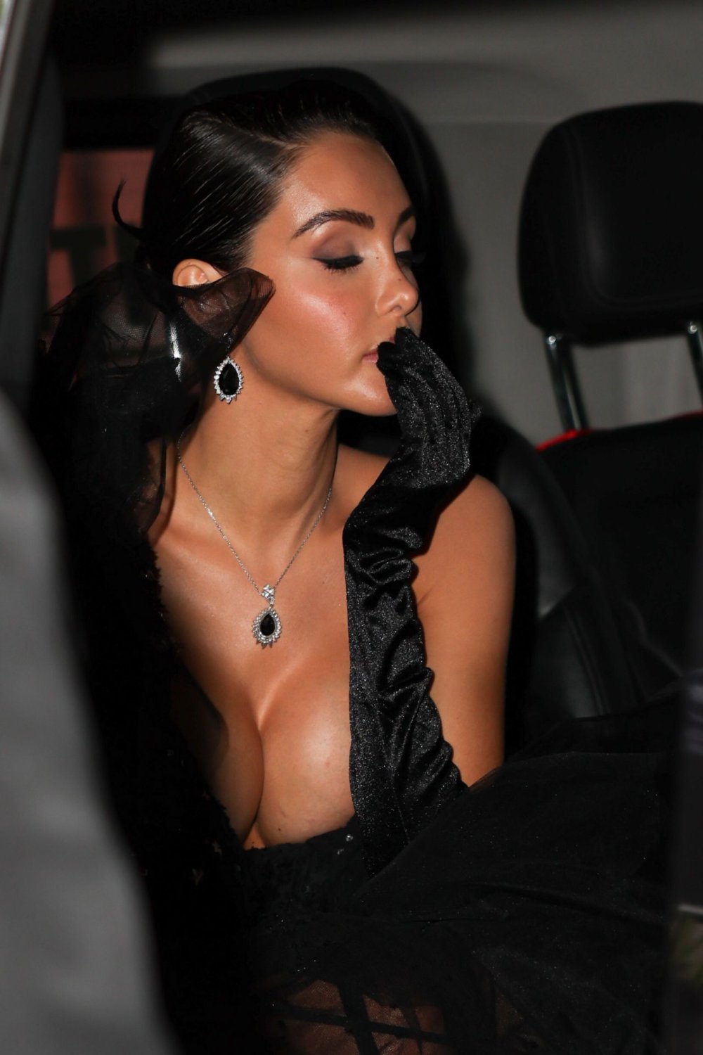 nabilla-benattia-killers-of-the-flower-moon-red-carpet-at-cannes-film-festival-05-20-2023-3.jpg