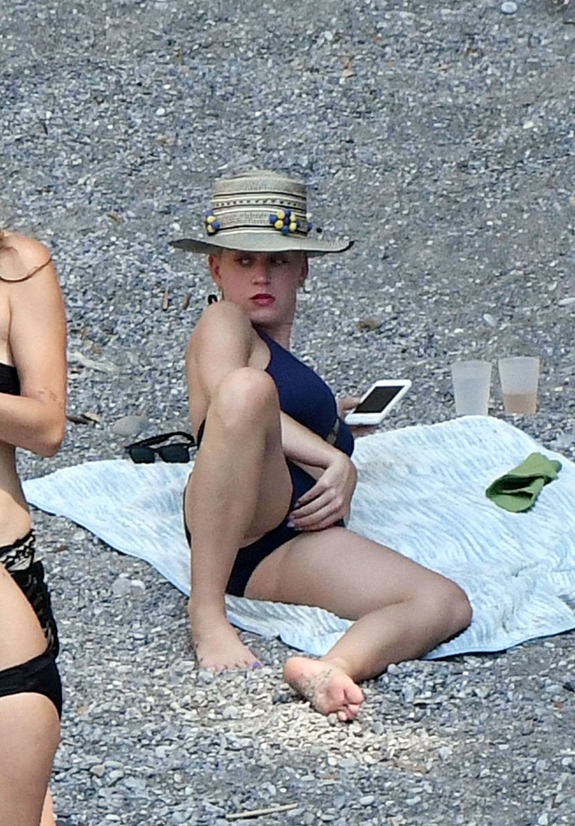 07-katy-perry.jpeg
