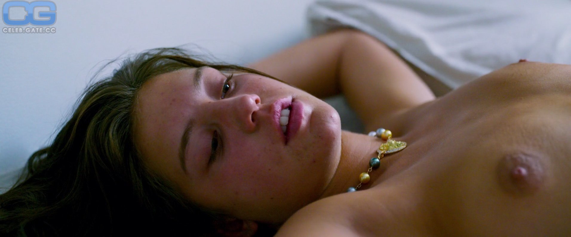 adele-exarchopoulos-nudes-62494.jpeg