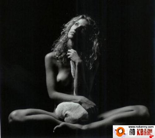 q2xkz7d9-alexandra-lamy-nue.jpeg