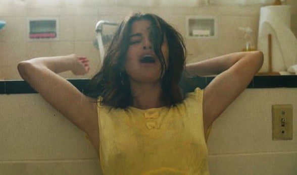selena-gomez-fetish.jpeg