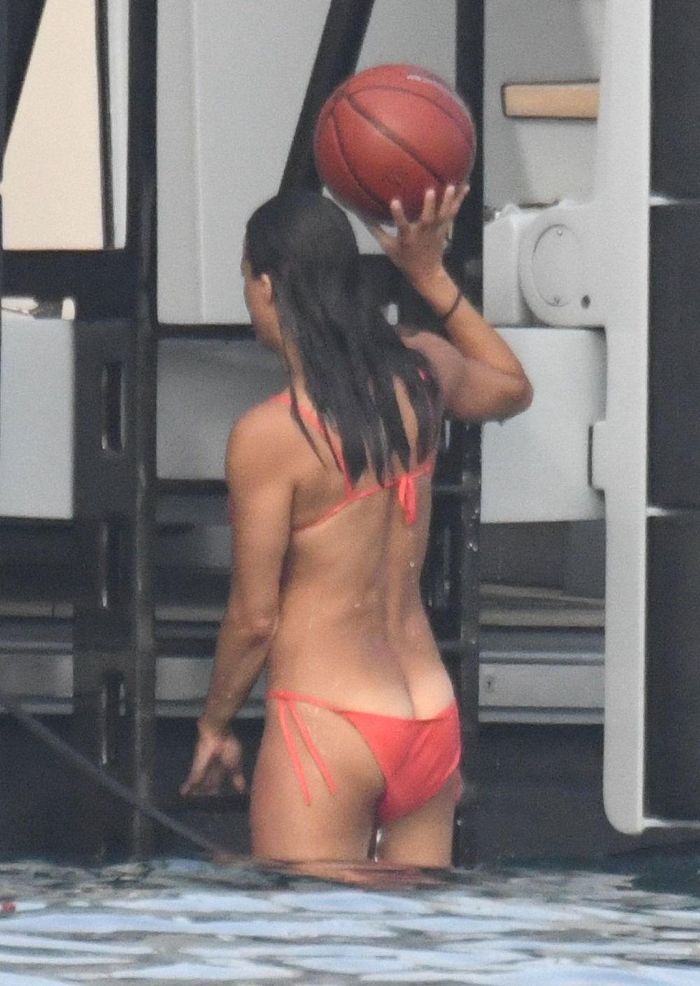 Michelle_Rodriguez_bikini_titslip___asscrack_on_the_boat_32.jpg