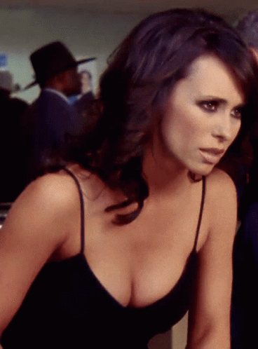 vnrt3mvu6h3c1.gif