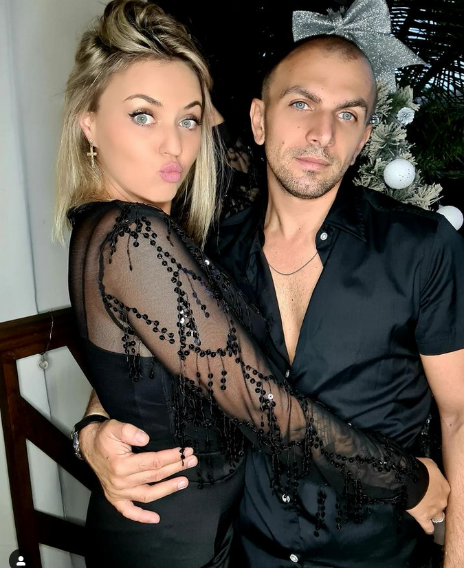 squeezie jess.png