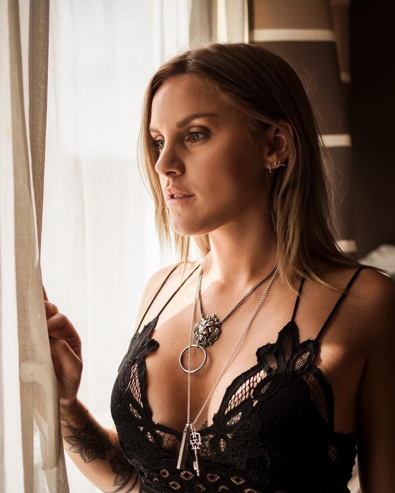 emy-ltr-nue-12.jpg