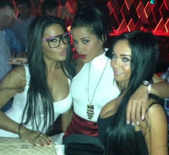 anges-tele-realite-nabilla-remballe-swag-coup-L-QlLHID.png