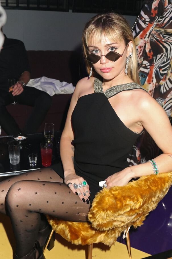 miley-cyrus-100.jpeg