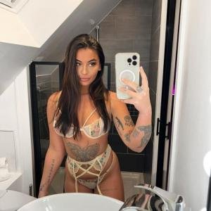 Lauravongallucci.jpg