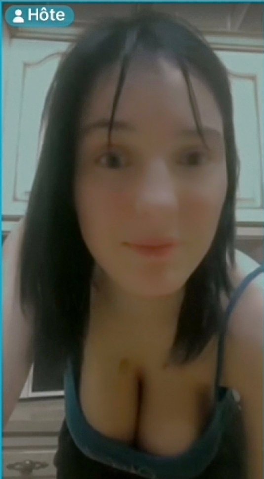 Screenshot_20240423_215637_com.mxtech.videoplayer.ad_edit_10590079351508.jpg