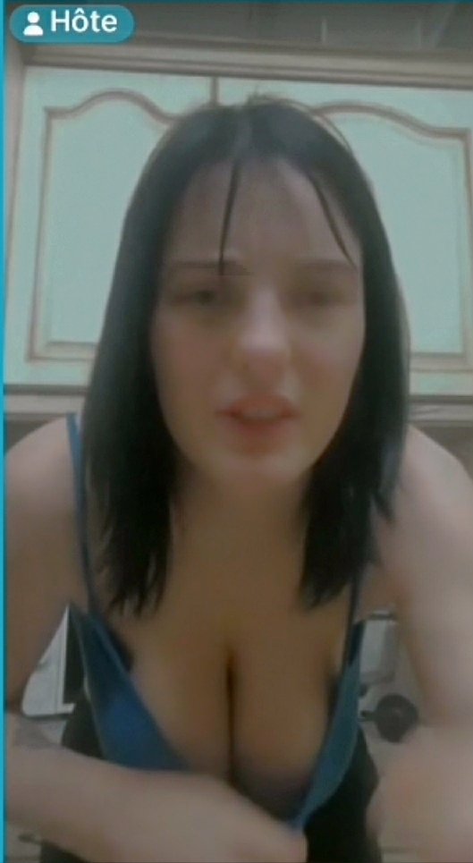 Screenshot_20240423_215947_com.mxtech.videoplayer.ad_edit_10652119696291.jpg