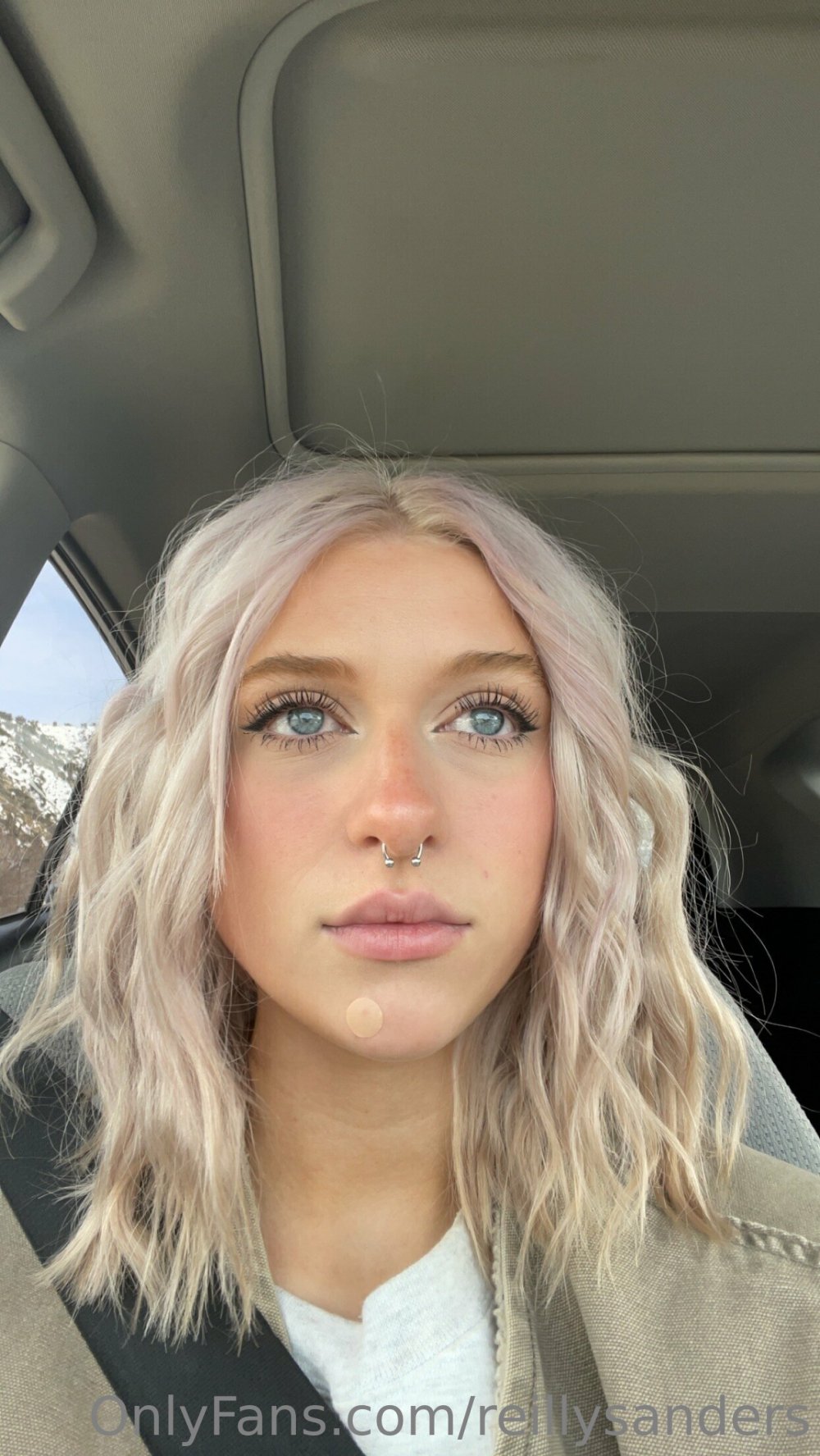 1244x2208_6c939909f0595649cf89abb3610f1b77.jpg