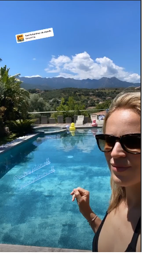 Claire Bikini 9.PNG