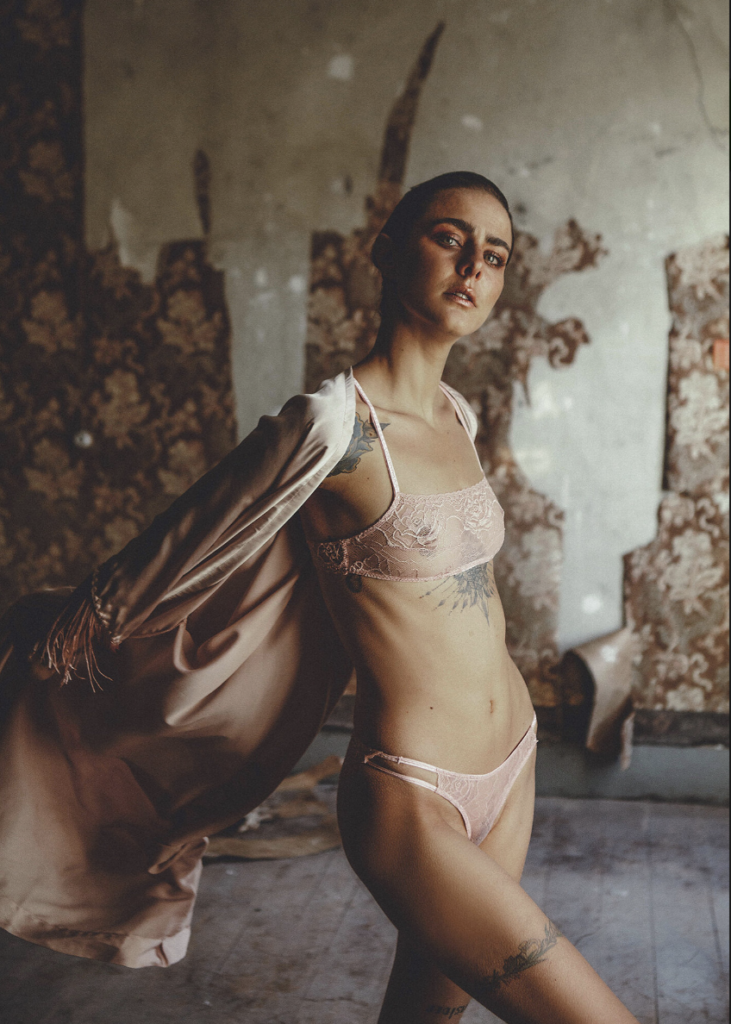 marion-seclin-nue-14-731x1024.png