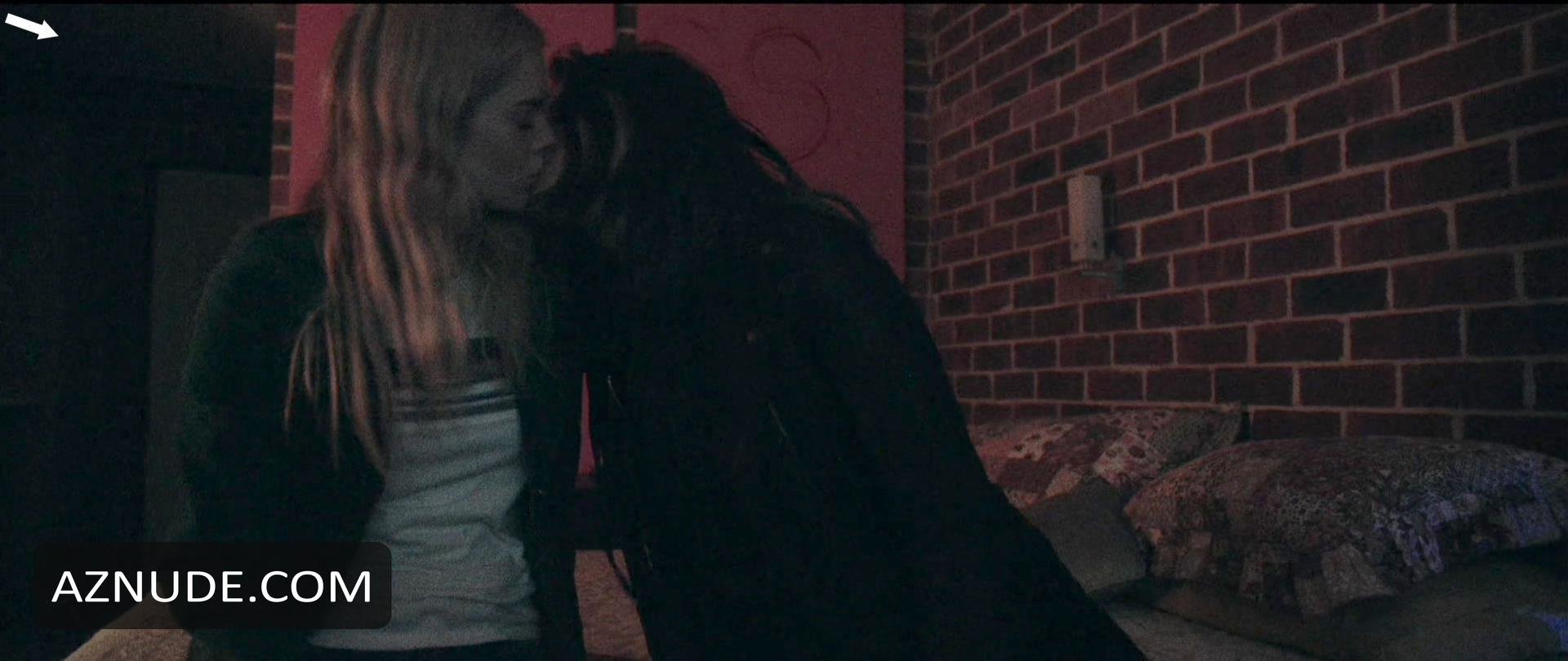 samara_weaving_b4c2dd.jpg