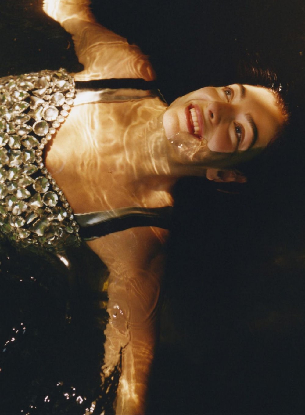 lorde-in-vogue-magazine-october-2021-3.jpg