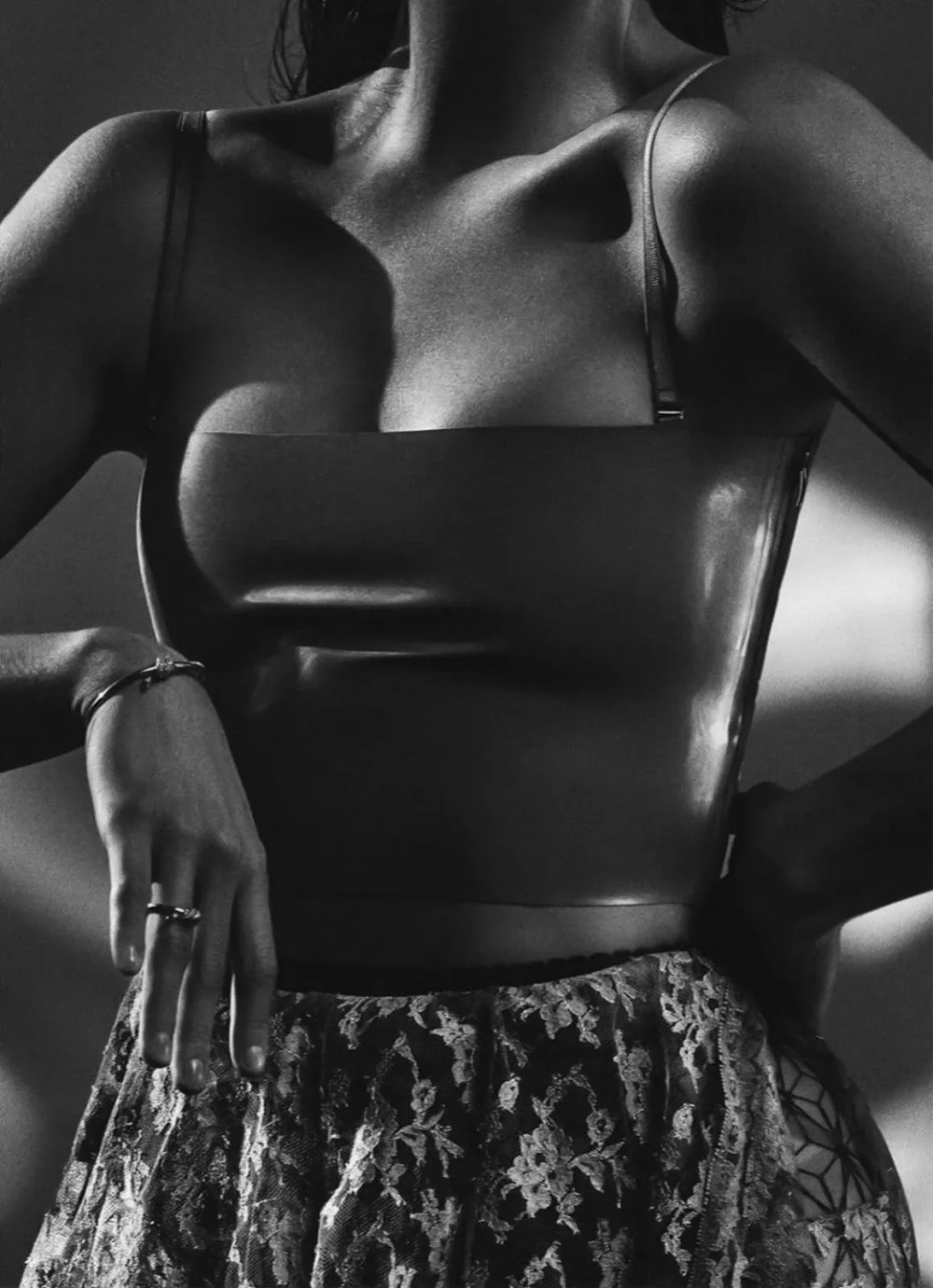 Lorde_for_Vogue_Australia_March_2022__16_.jpg