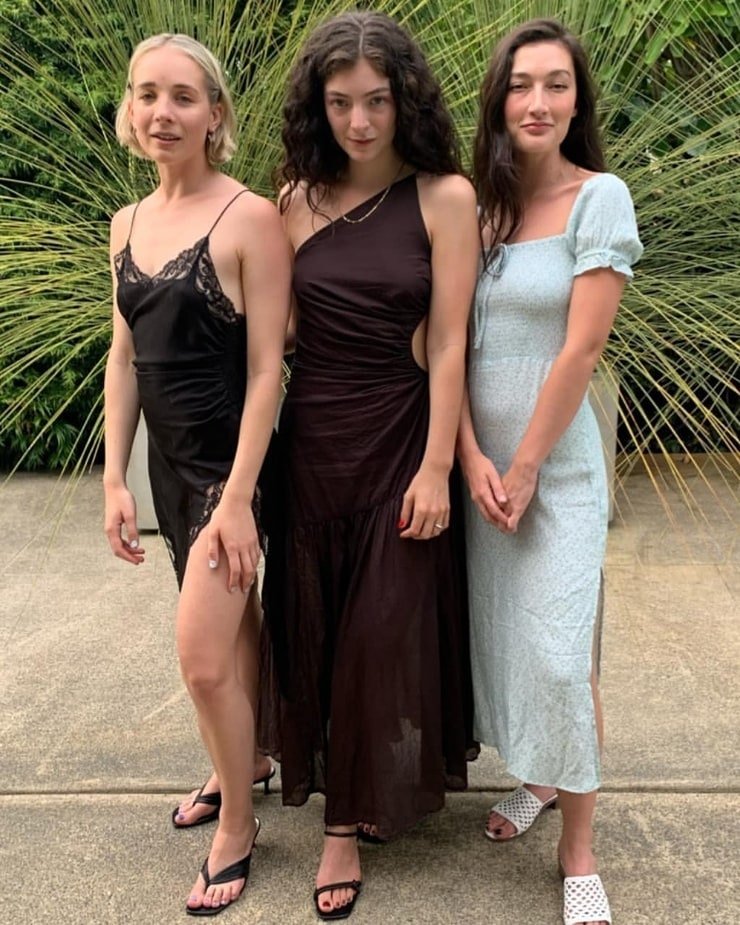 740full-lorde2.jpg