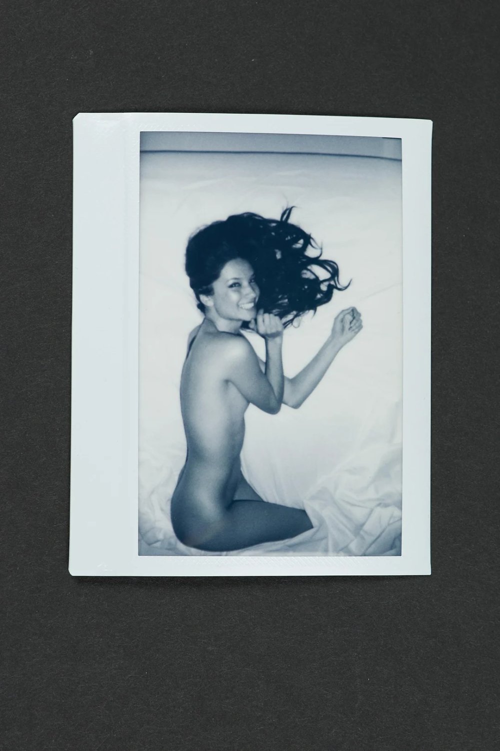 b-w-instax-v0-sc5ffs0uq09b1.jpg