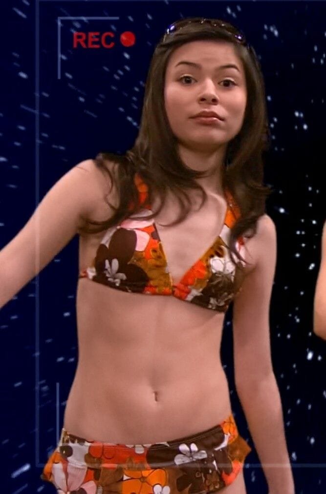 667full-miranda-cosgrove.jpg
