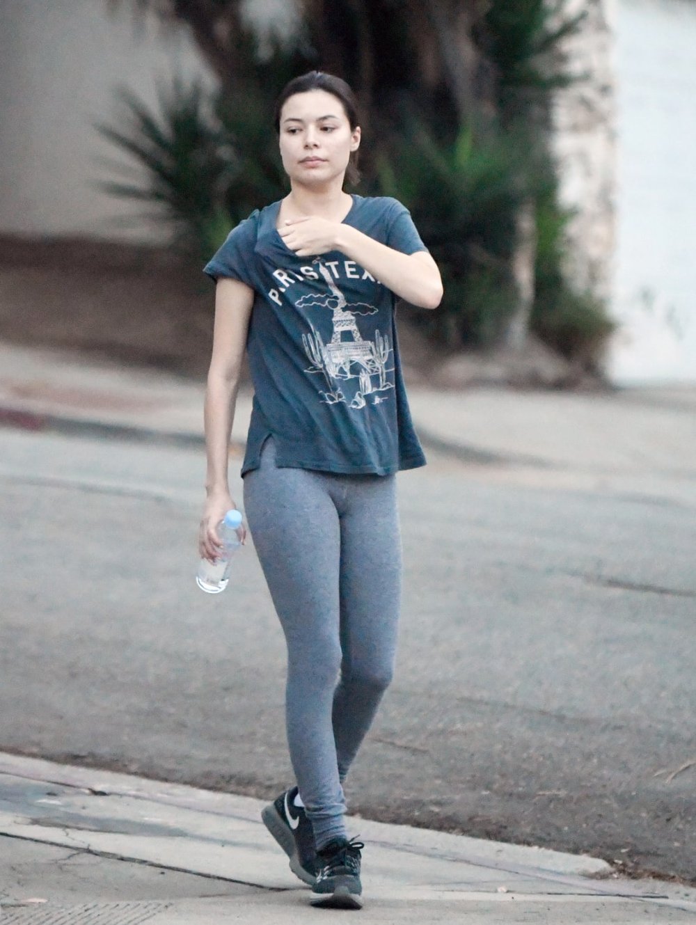 1118full-miranda-cosgrove.jpg