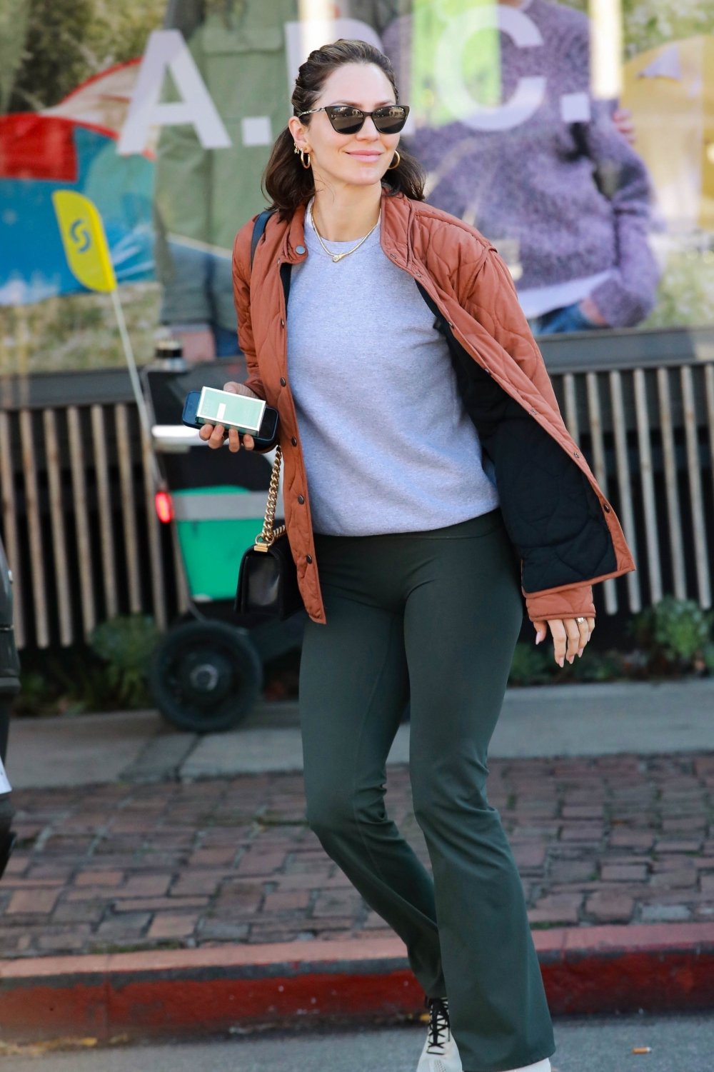 Katharine_Mcphee_Out_in_Los_Angeles_01-12-2024__1_.jpg