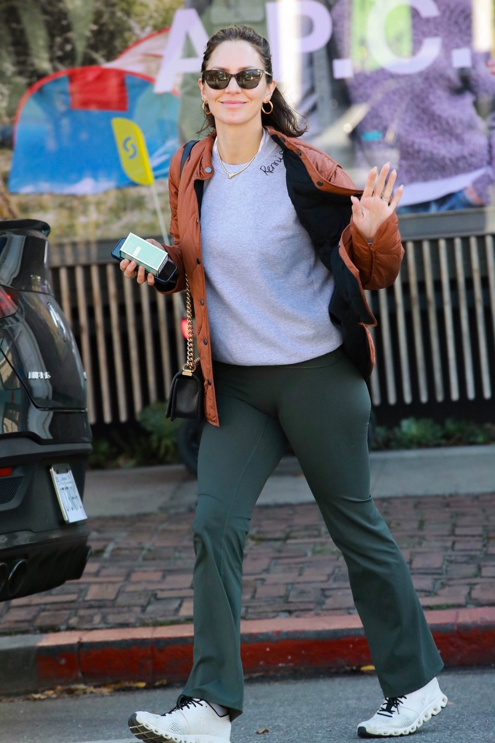 Katharine_Mcphee_Out_in_Los_Angeles_01-12-2024__4_.jpg