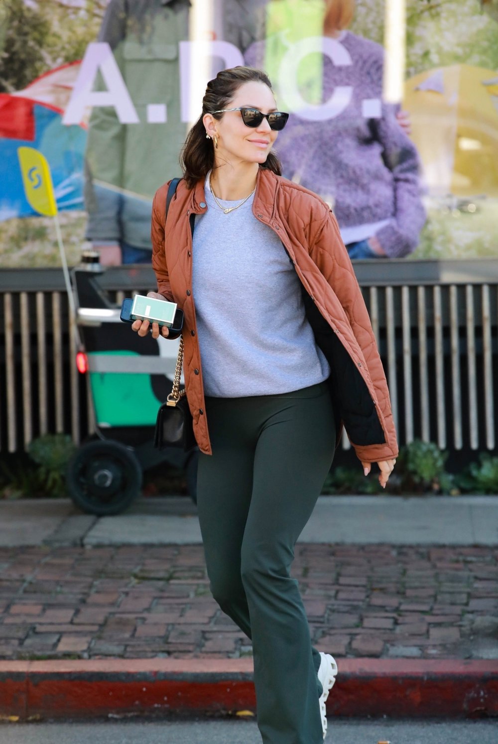 Katharine_Mcphee_Out_in_Los_Angeles_01-12-2024__13_.jpg