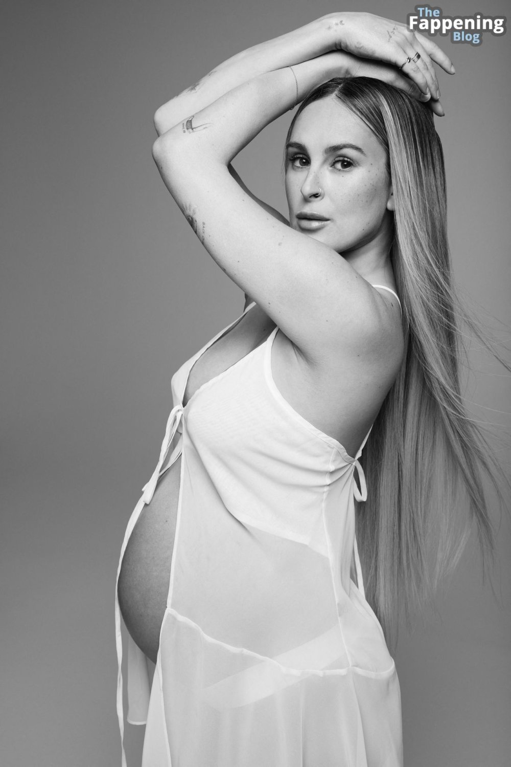 Rumer-Willis-Nude-The-Fappening-Blog-2.jpg